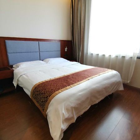 Beijing Gongmei Blue Peacock Business Hotel Esterno foto