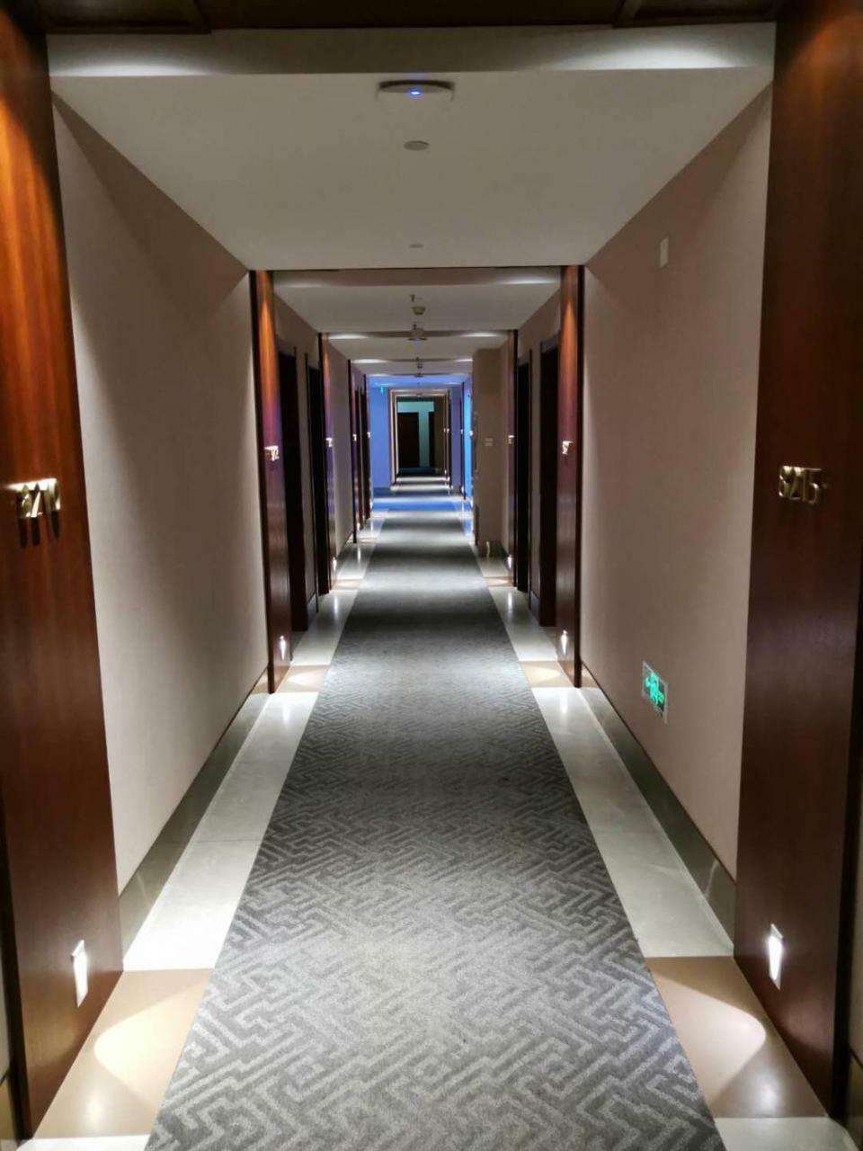 Beijing Gongmei Blue Peacock Business Hotel Esterno foto